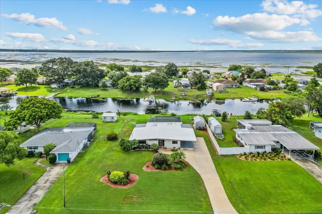 326 Canal Drive Lake Wales FL 33859