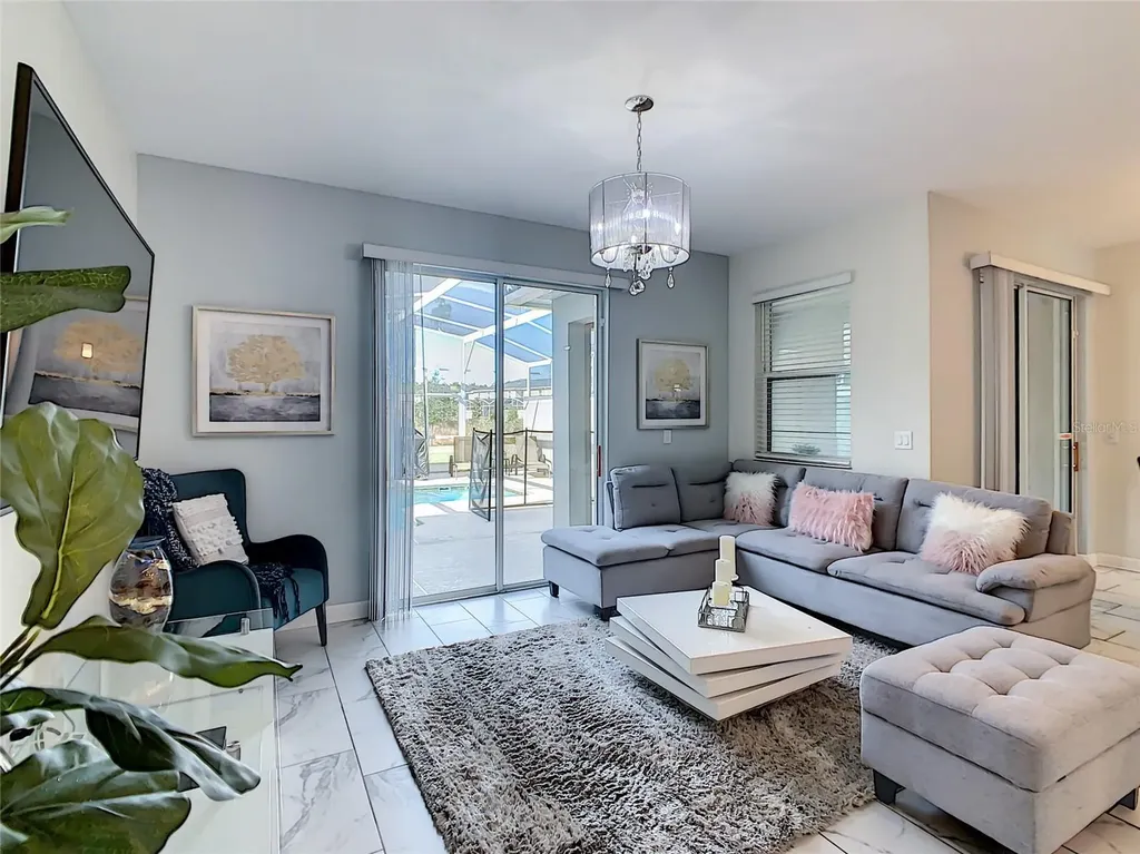 580 Pebble Beach Drive Davenport FL 33896
