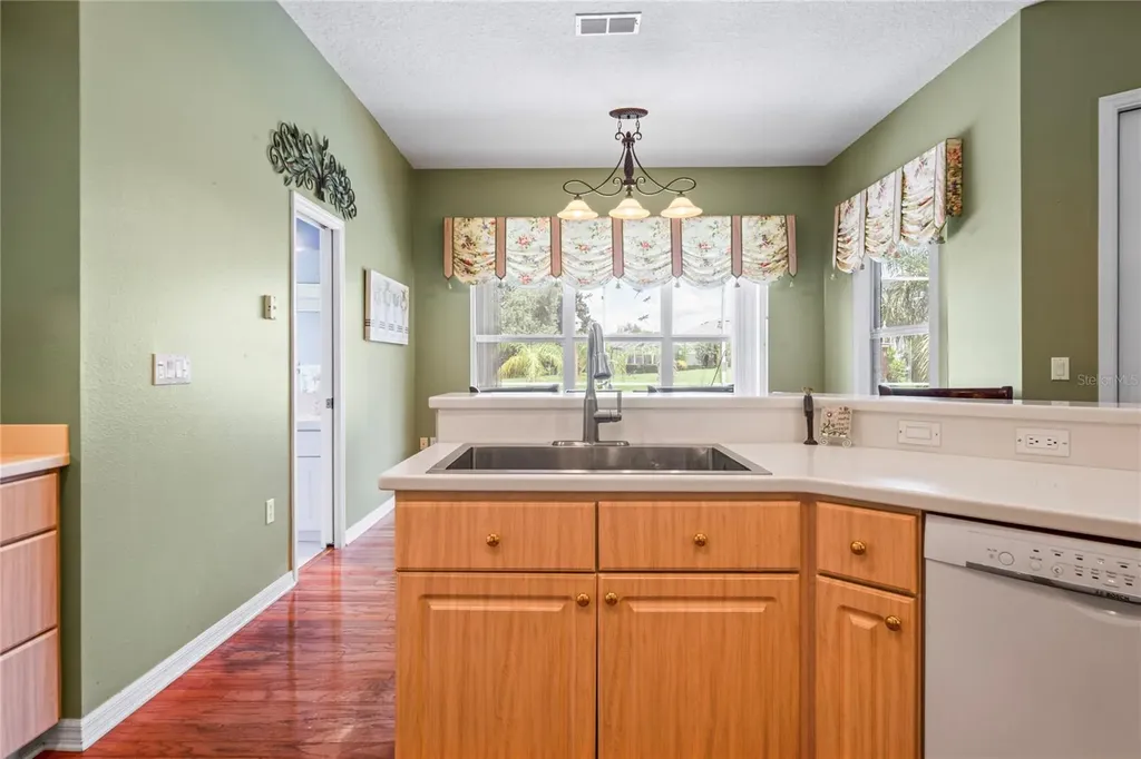 9272 Westshore Drive Weeki Wachee FL 34613
