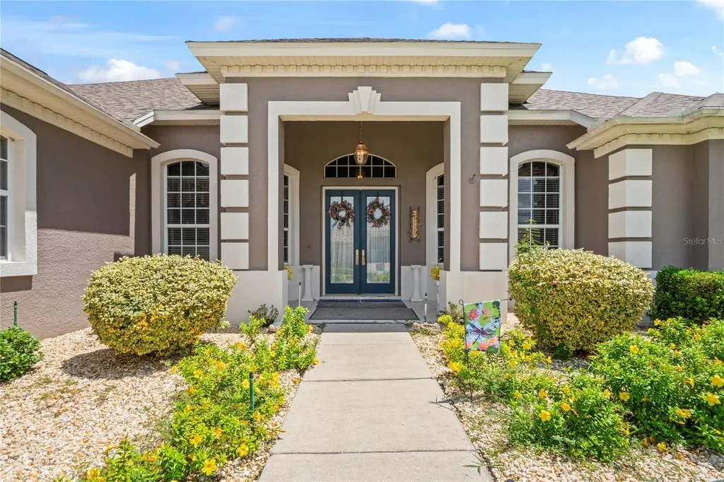 9272 Westshore Drive Weeki Wachee FL 34613