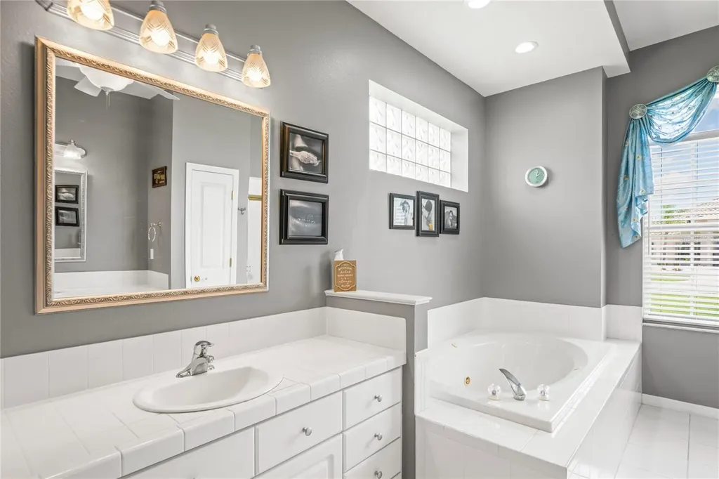 9272 Westshore Drive Weeki Wachee FL 34613