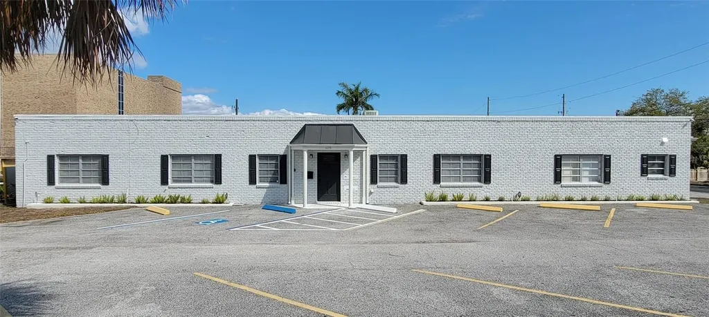 1275 Cleveland Street Clearwater FL 33755