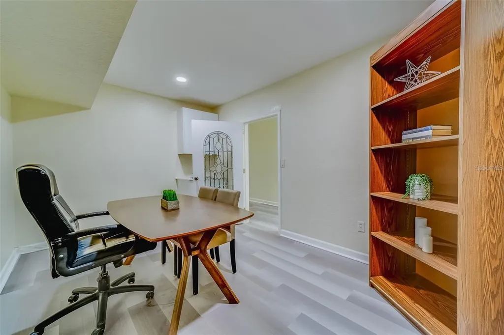 1275 Cleveland Street Clearwater FL 33755