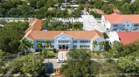 3500 Flores Avenue Sarasota FL 34239