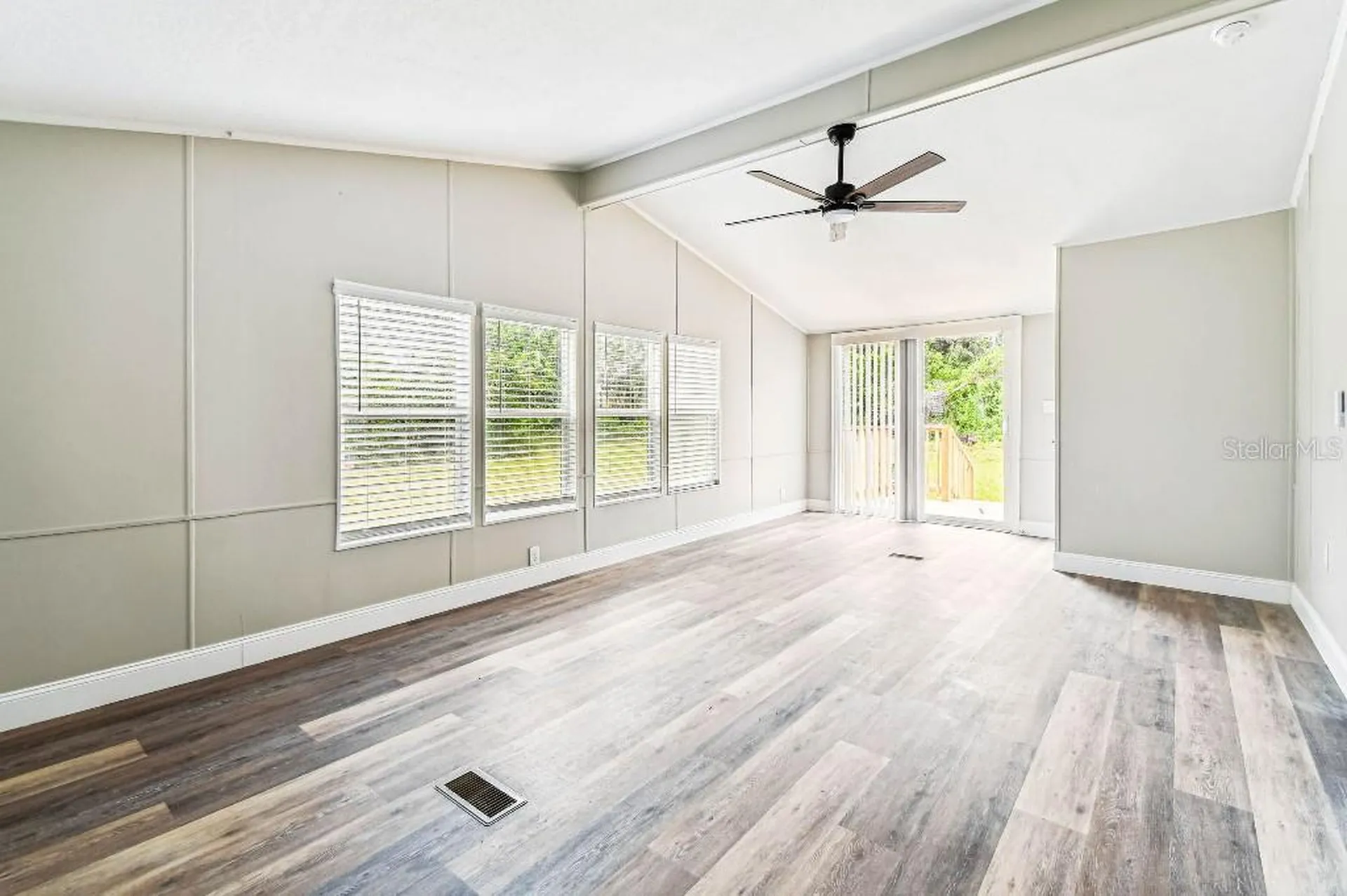 10003 Benjamin Smith Drive Thonotosassa FL 33592