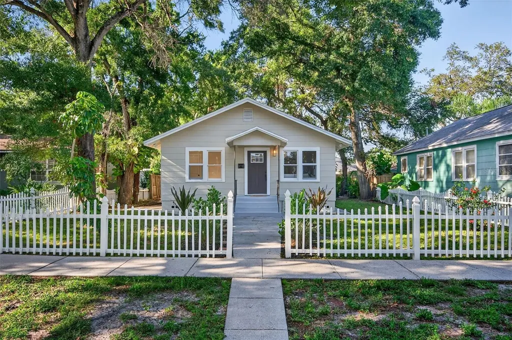 2121 7th Avenue N St Petersburg FL 33713