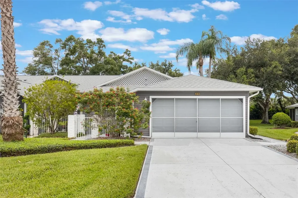 26740 Cash Court Leesburg FL 34748