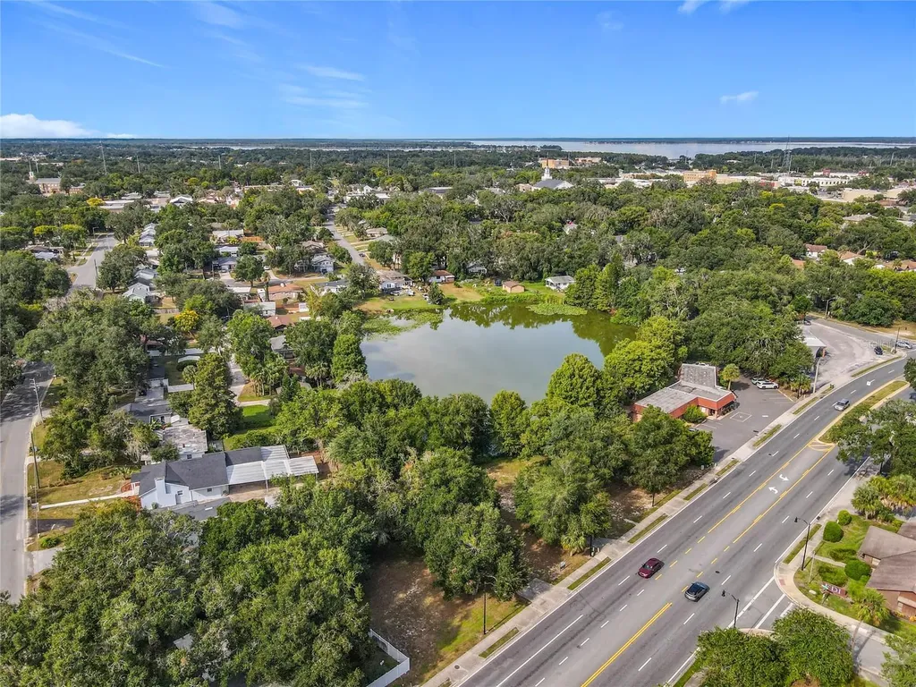 1024 - 1038 W Dixie Avenue Leesburg FL 34748