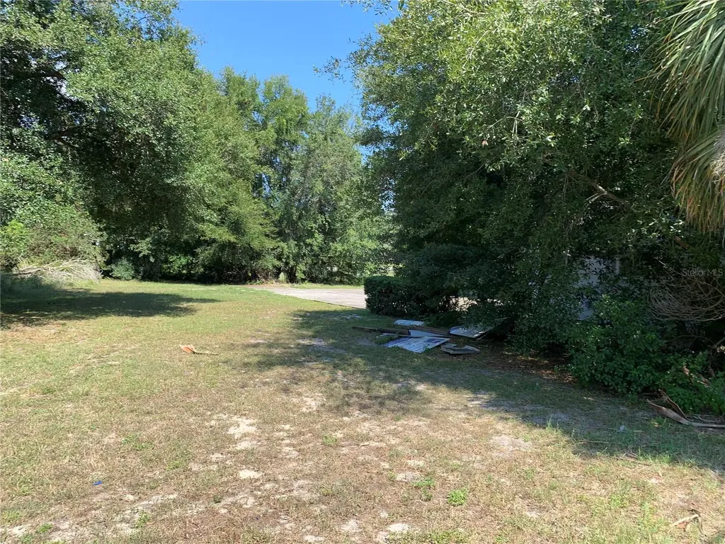 1024 - 1038 W Dixie Avenue Leesburg FL 34748