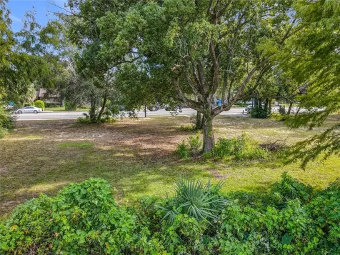 1024 - 1038 W Dixie Avenue Leesburg FL 34748