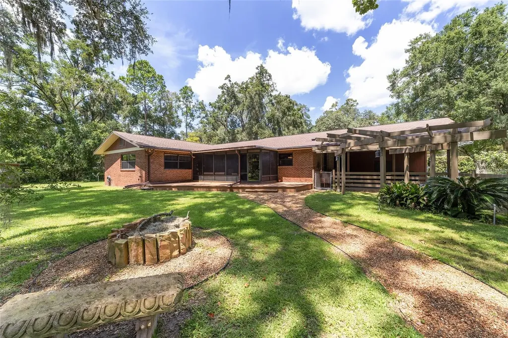 3200 NE 97th Street Road Anthony FL 32617