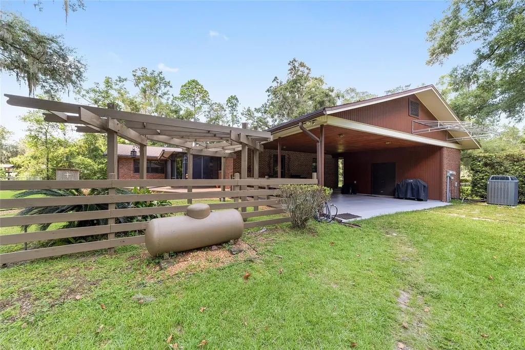 3200 NE 97th Street Road Anthony FL 32617