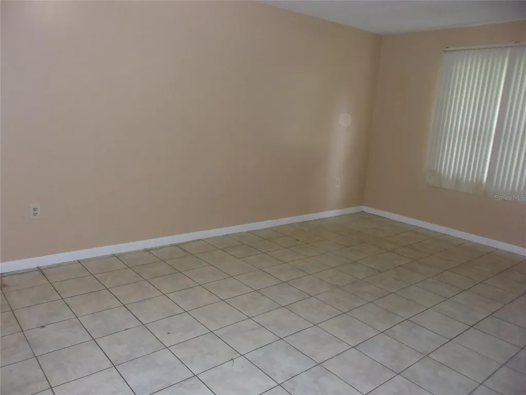 5700 NE 6th Place Ocala FL 34470