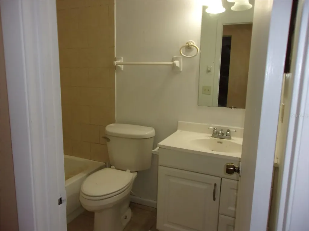 5700 NE 6th Place Ocala FL 34470