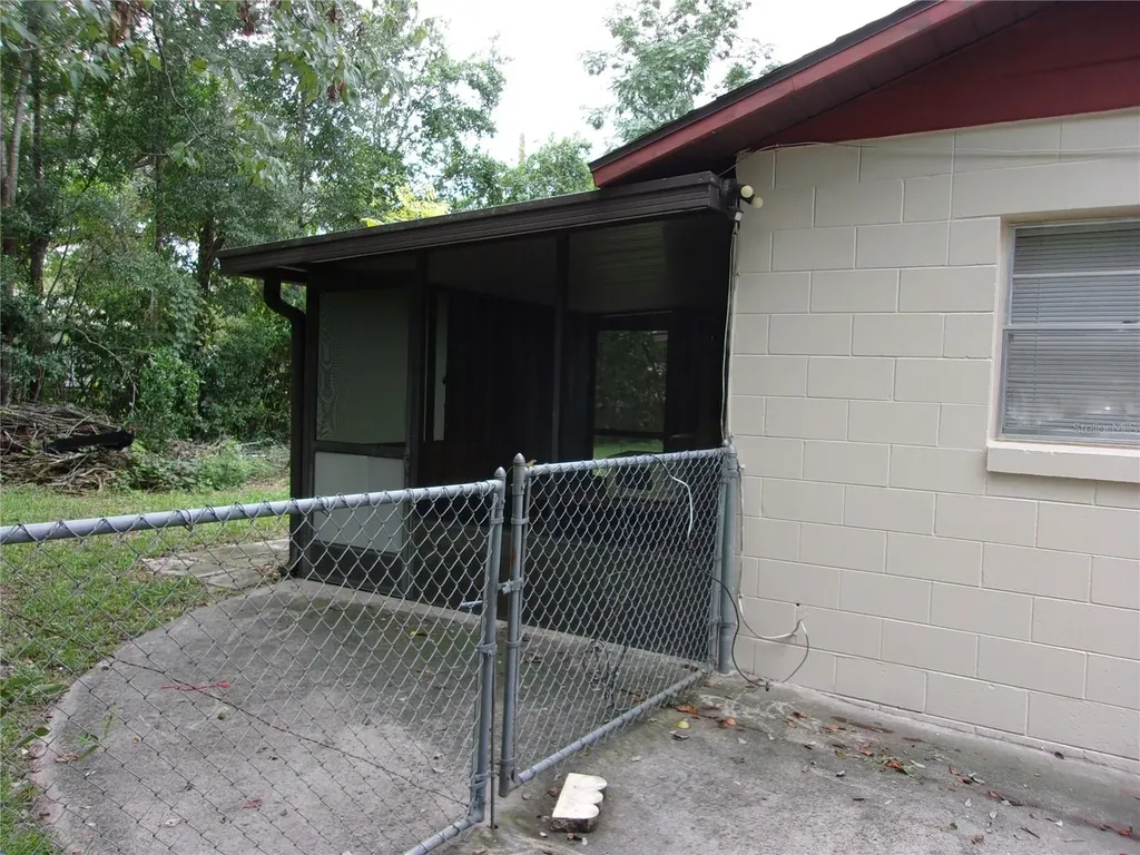 5700 NE 6th Place Ocala FL 34470