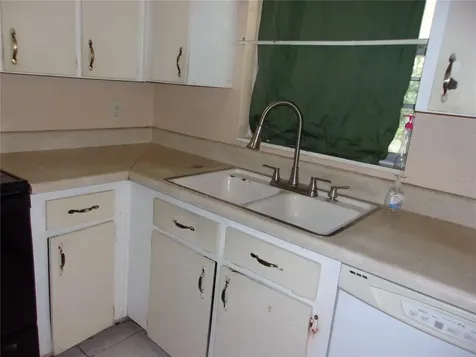 5700 NE 6th Place Ocala FL 34470