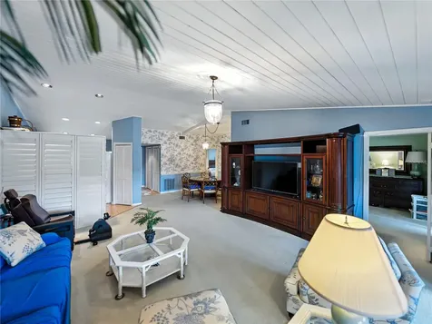9201 Village Drive Lake Wales FL 33898