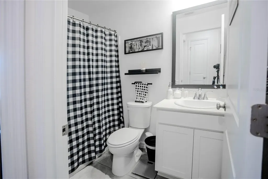 643 Belgrove Street Debary FL 32713