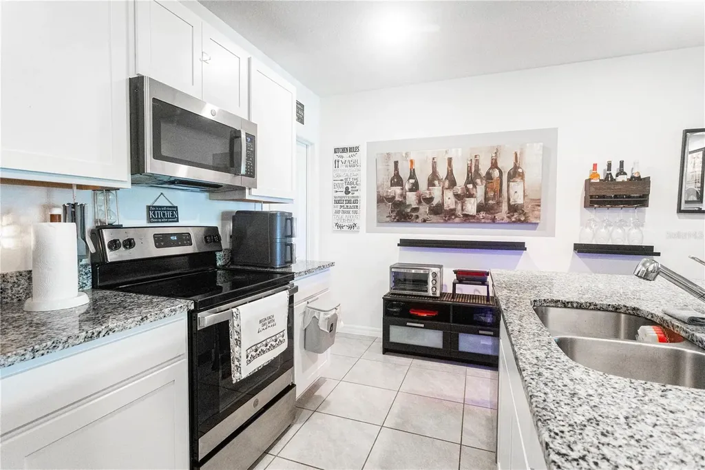 643 Belgrove Street Debary FL 32713