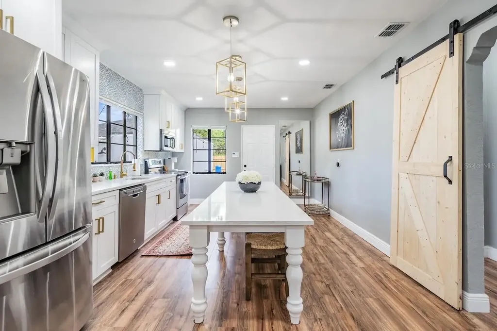 1803 E Frierson Avenue Tampa FL 33610