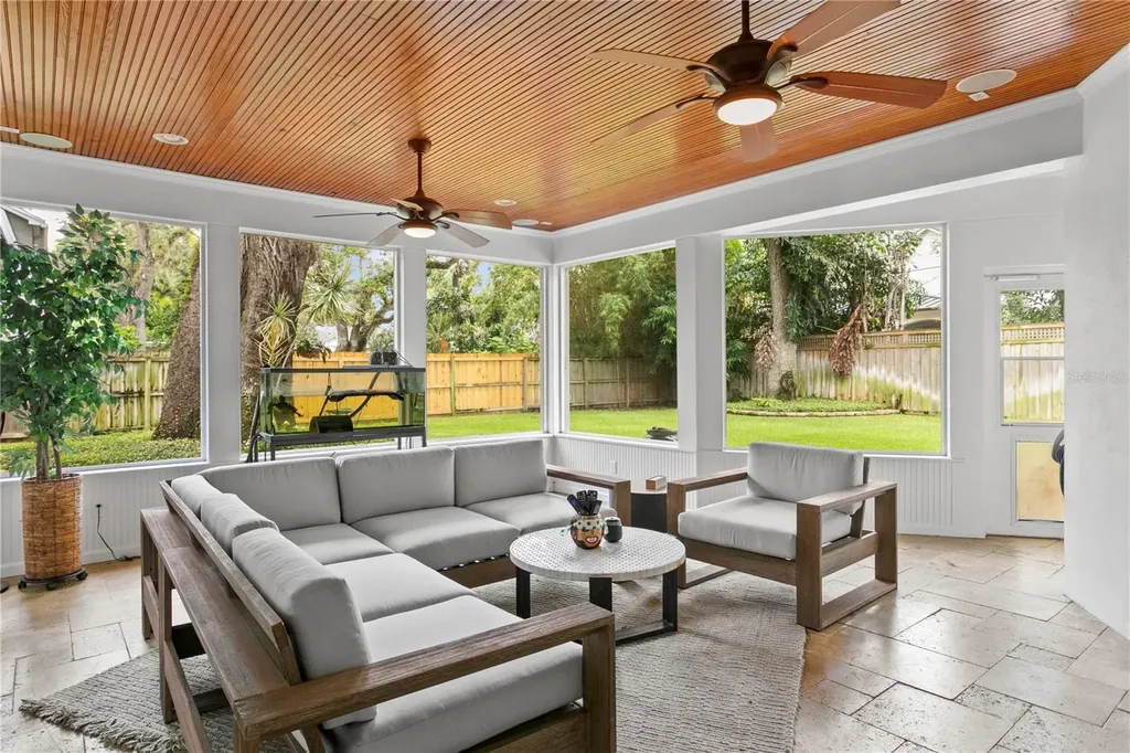 1206 S Suffolk Drive Tampa FL 33629