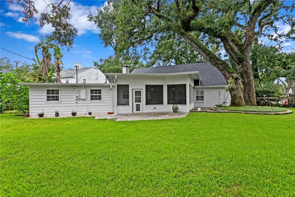 1206 S Suffolk Drive Tampa FL 33629