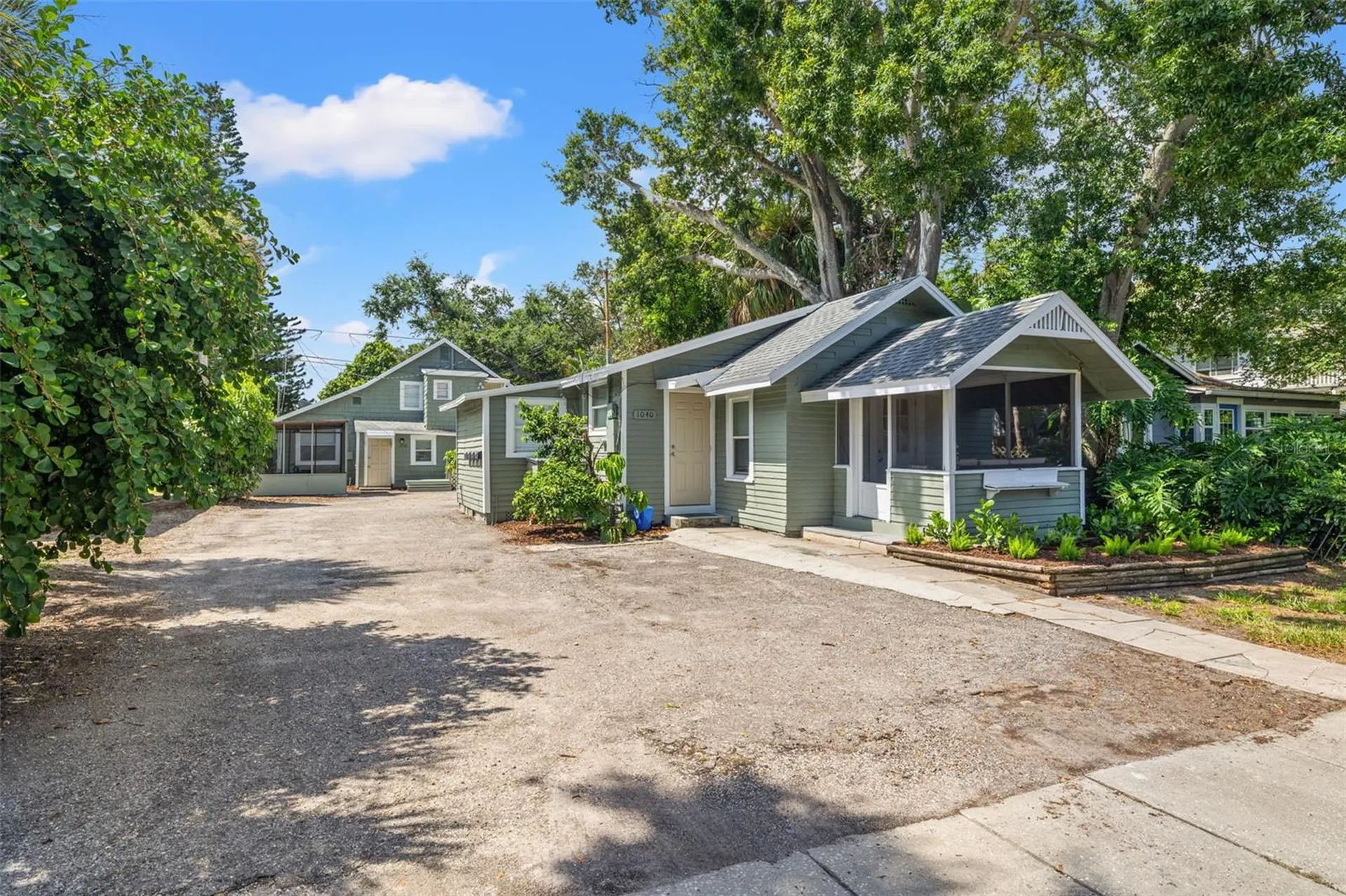1040 19th Avenue N St Petersburg FL 33704