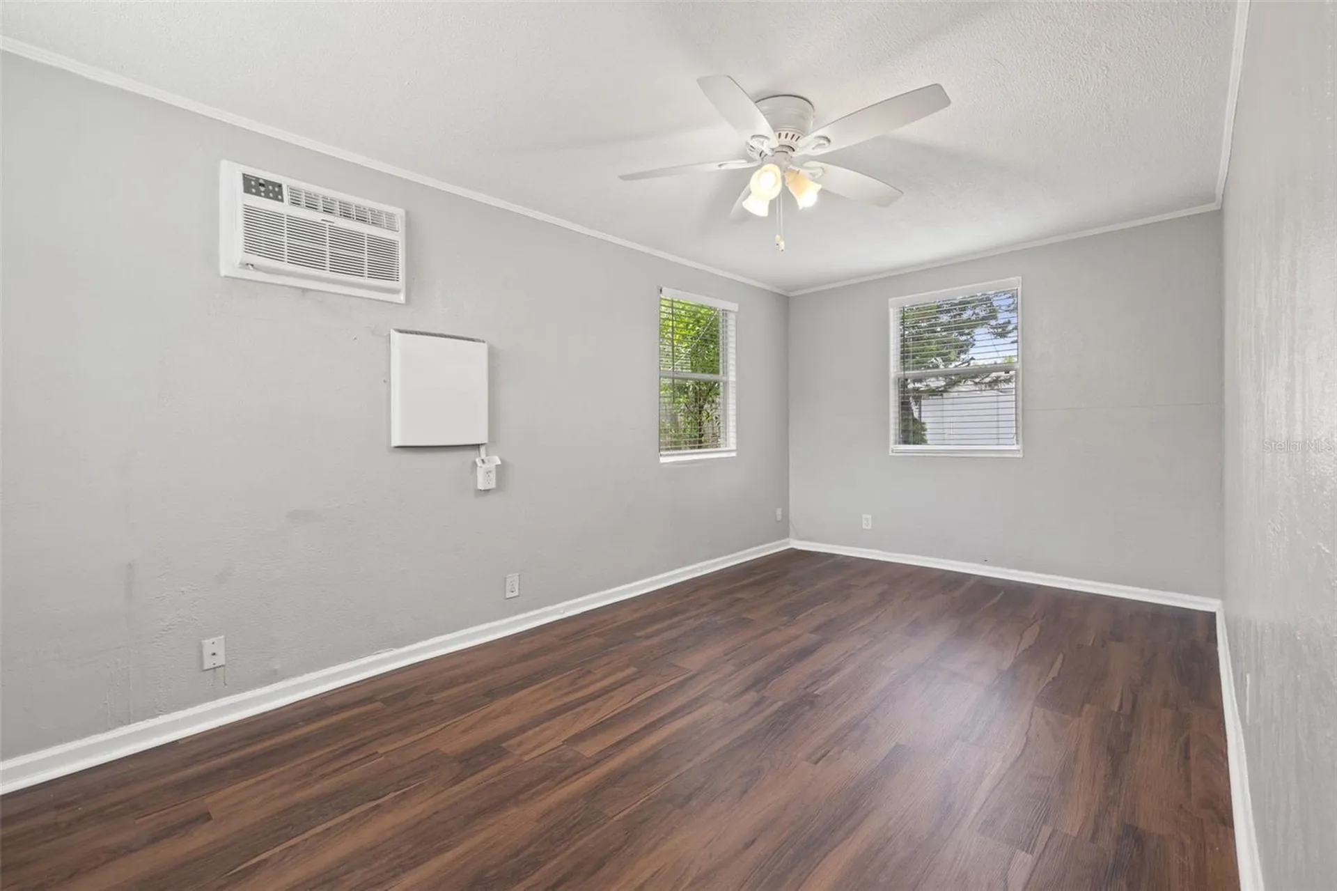 1040 19th Avenue N St Petersburg FL 33704