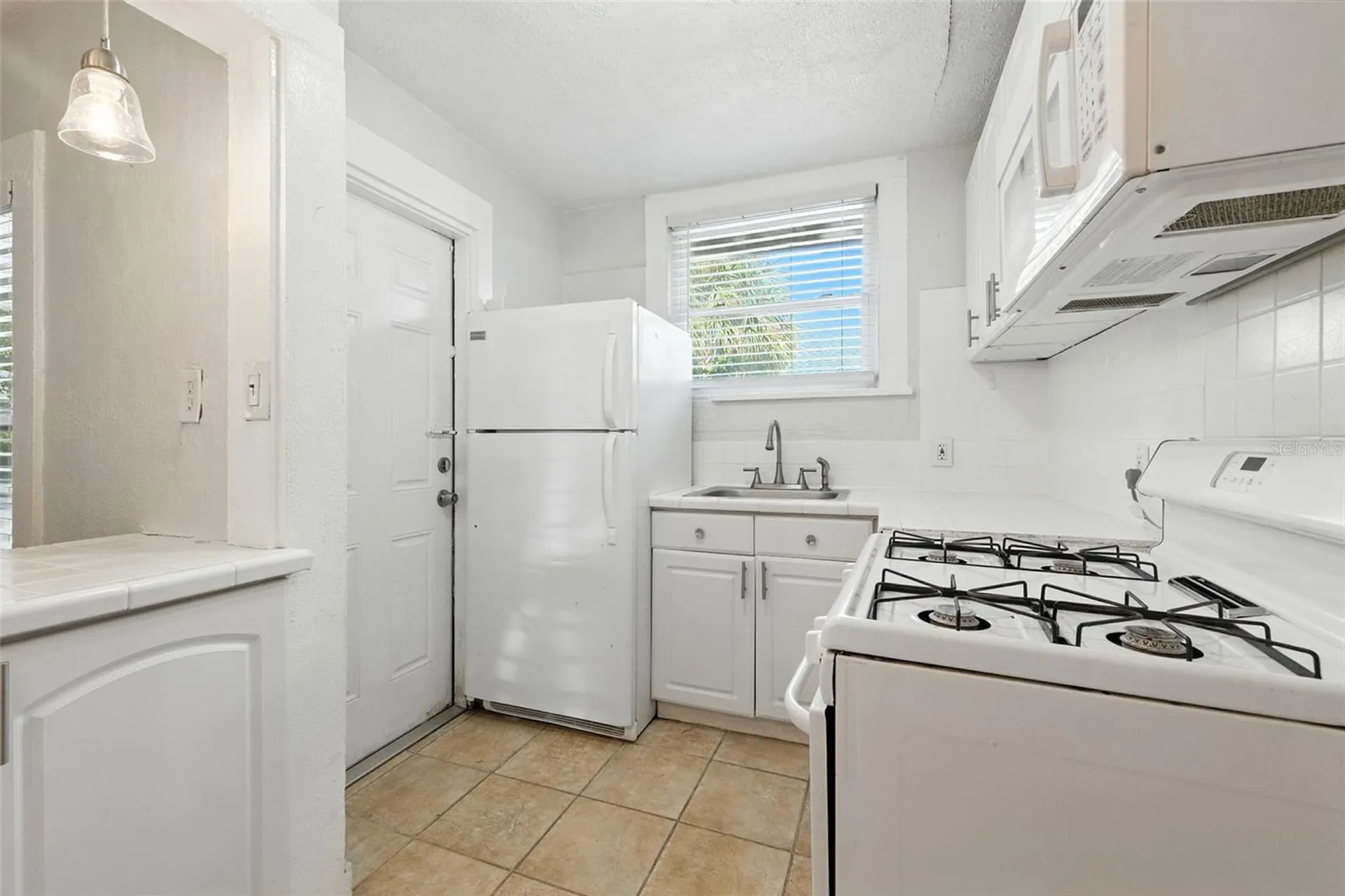 1040 19th Avenue N St Petersburg FL 33704