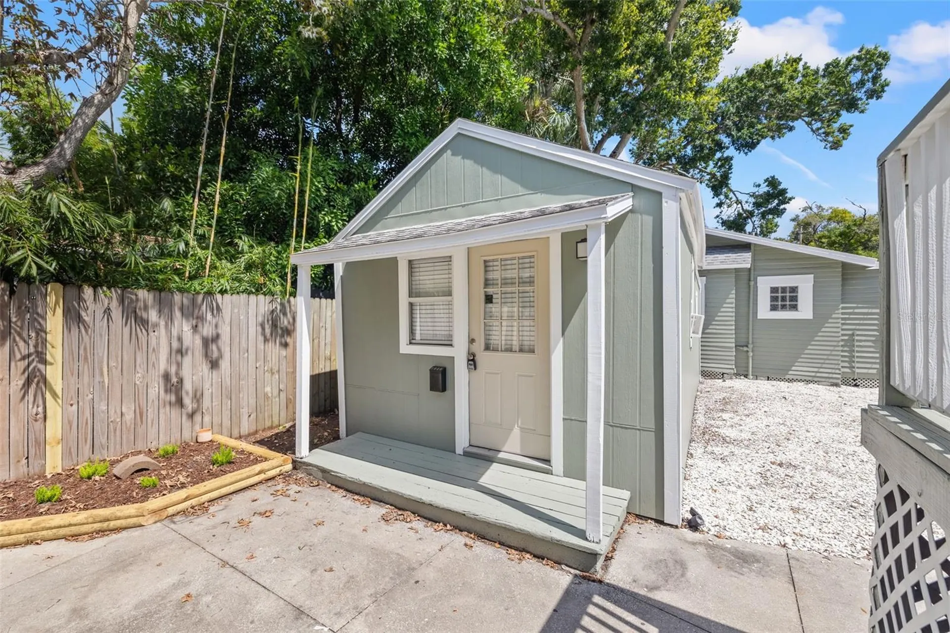 1040 19th Avenue N St Petersburg FL 33704