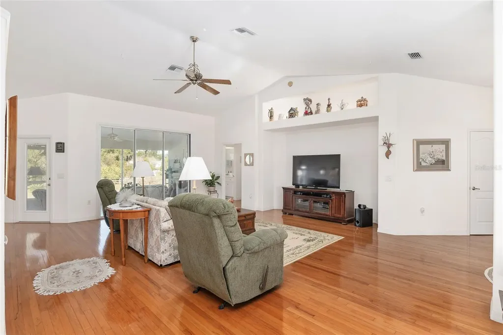 999 NE 120 Place Ocala FL 34479