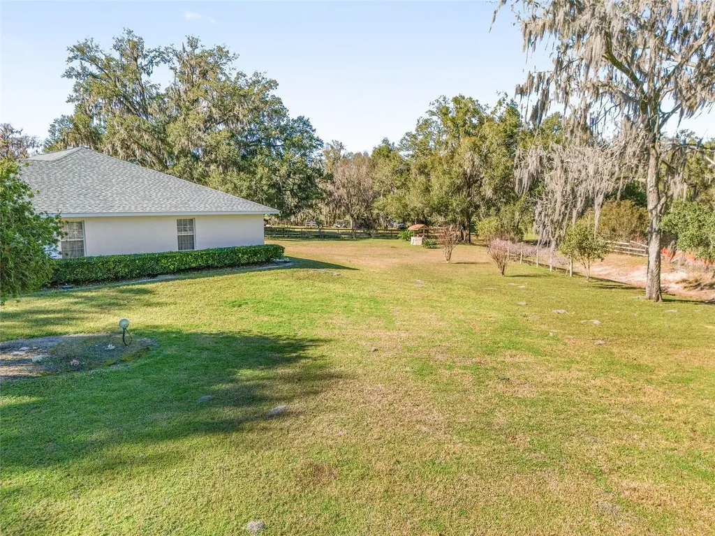 999 NE 120 Place Ocala FL 34479