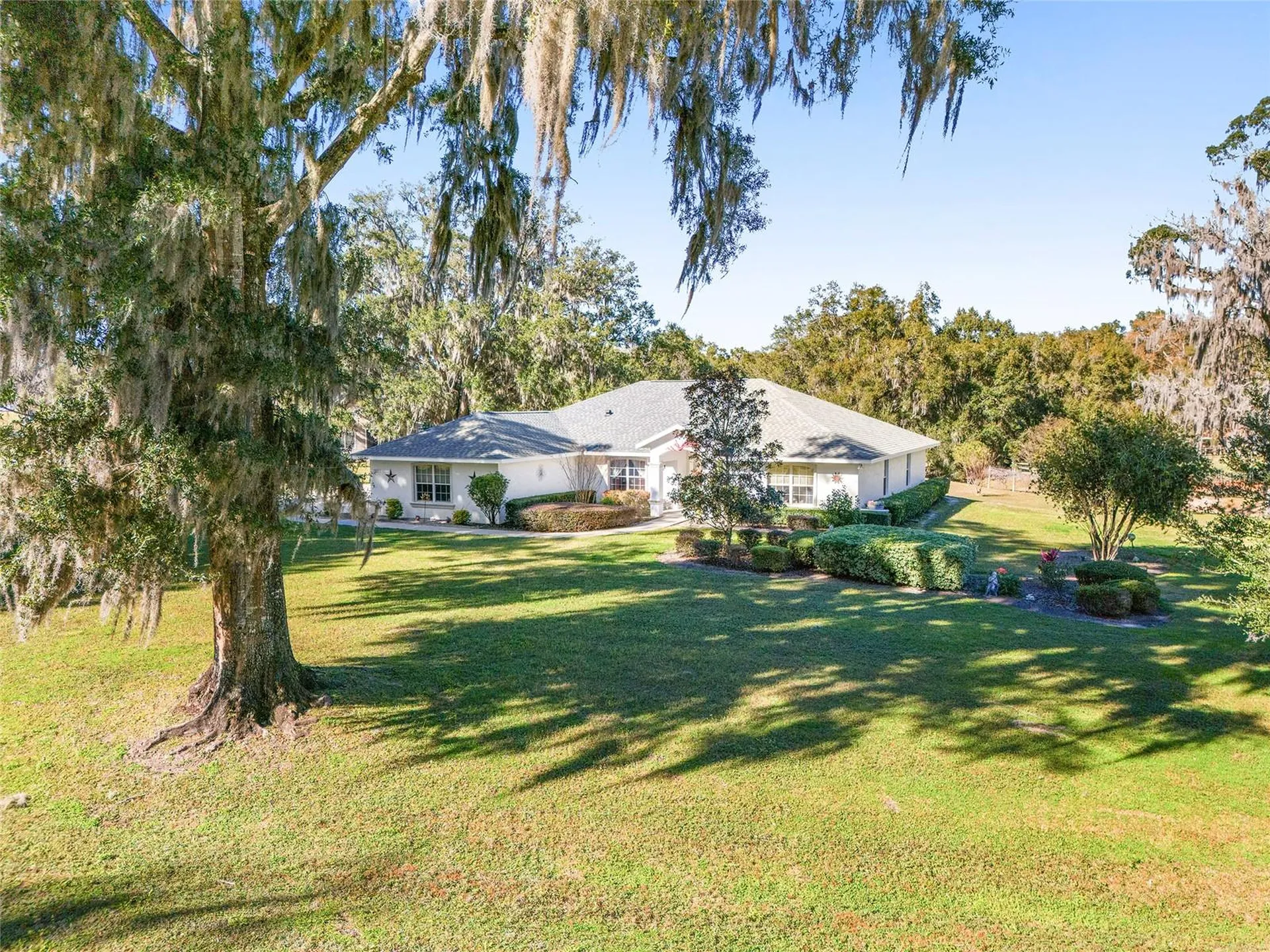 999 NE 120 Place Ocala FL 34479