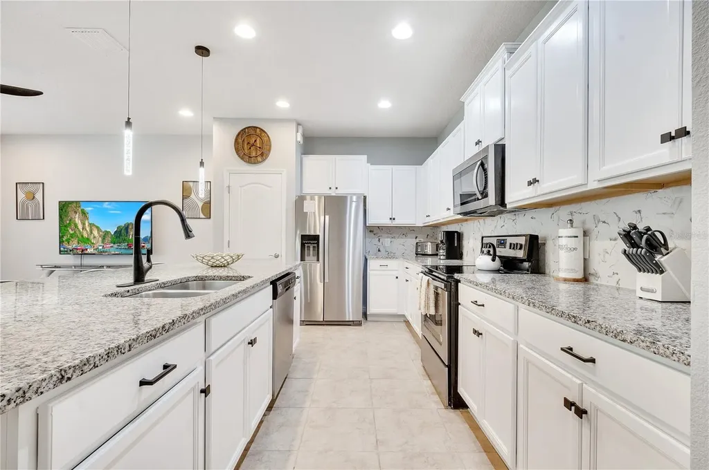 8827 Geneve Court Kissimmee FL 34747