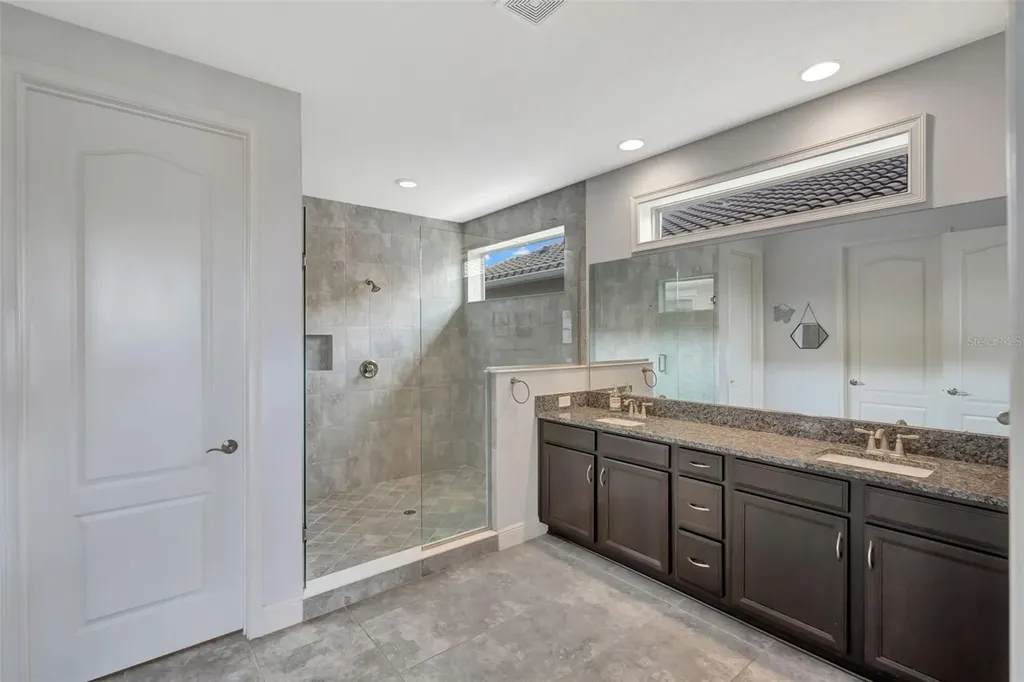13109 Stanthorne Avenue Orlando FL 32832