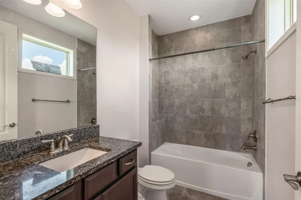 13109 Stanthorne Avenue Orlando FL 32832