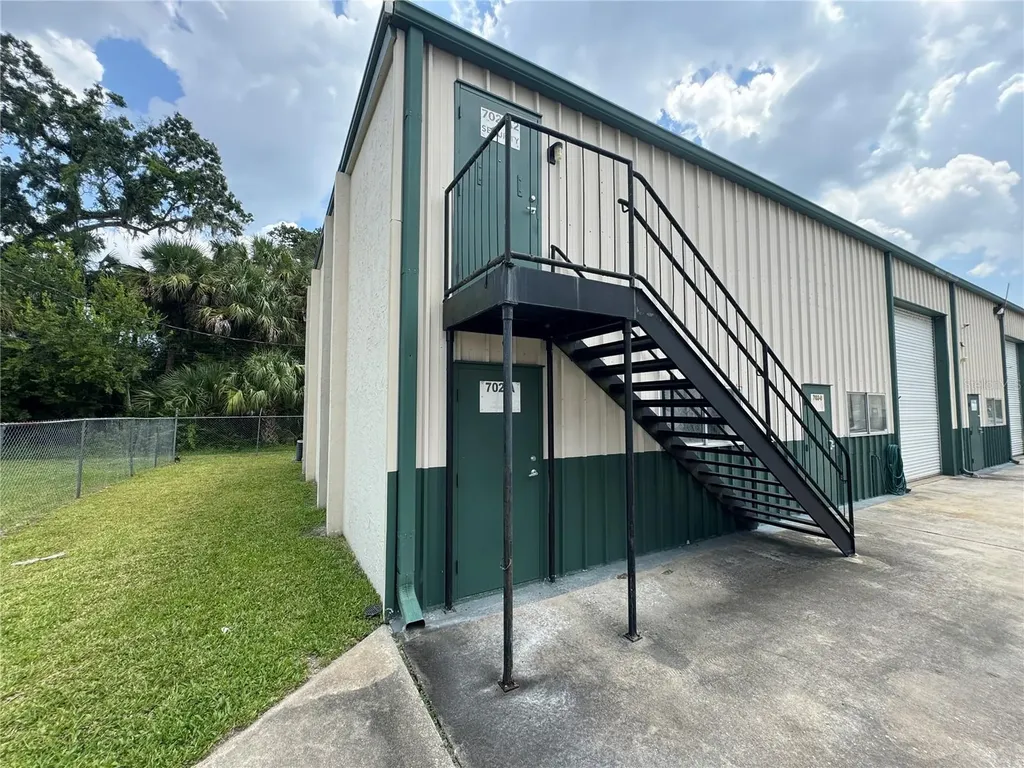 702 W Park Avenue Edgewater FL 32132