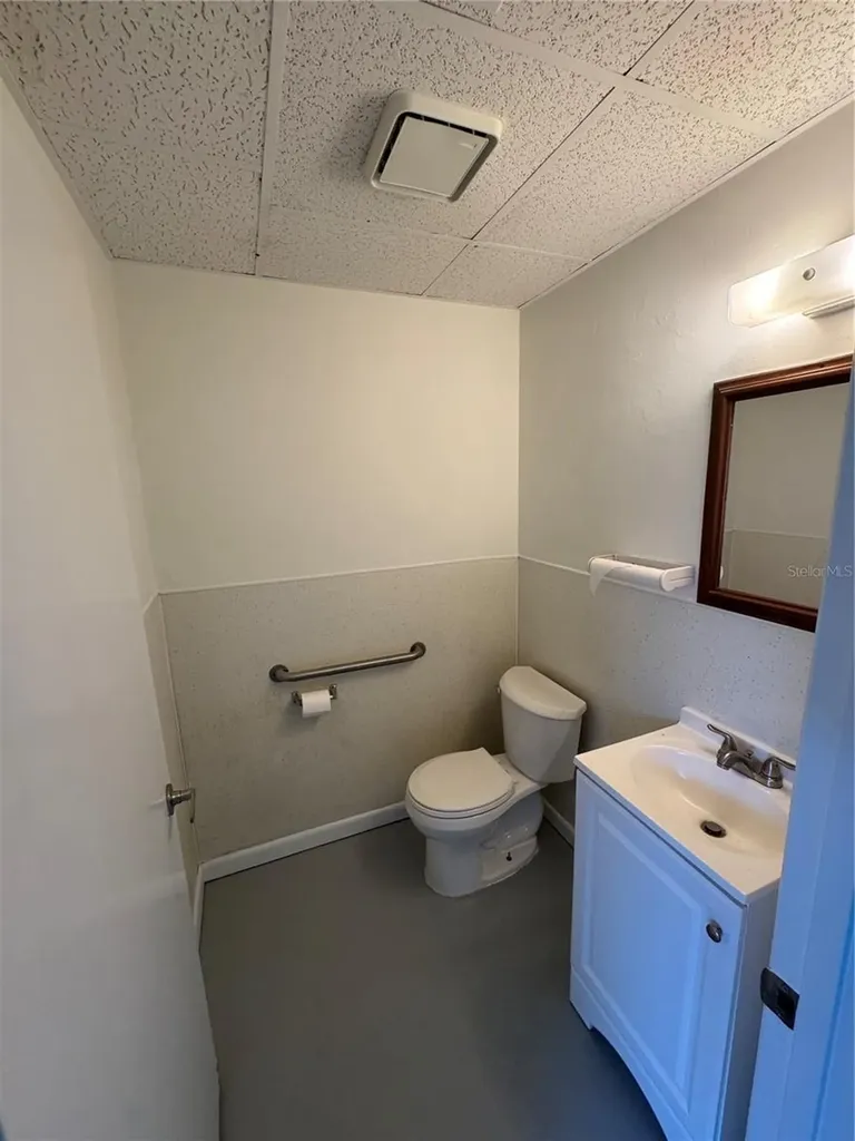 702 W Park Avenue Edgewater FL 32132