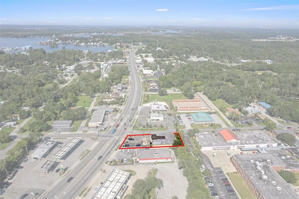 669 NE Us Highway 19 Crystal River FL 34429