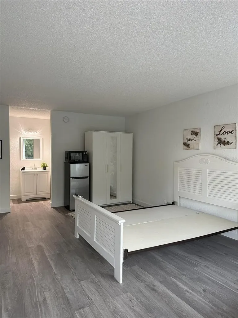 7900 S Orange Blossom Trail Orlando FL 32809