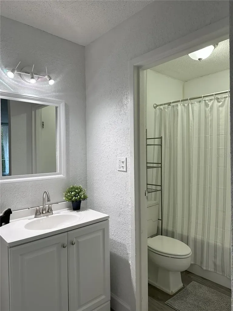 7900 S Orange Blossom Trail Orlando FL 32809
