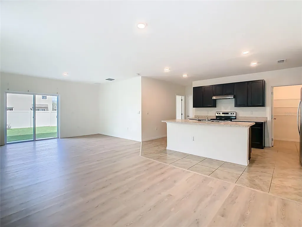 1800 Post Oak Drive Davenport FL 33837