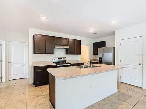 1800 Post Oak Drive Davenport FL 33837