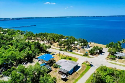 23022 Bayshore Road Punta Gorda FL 33980