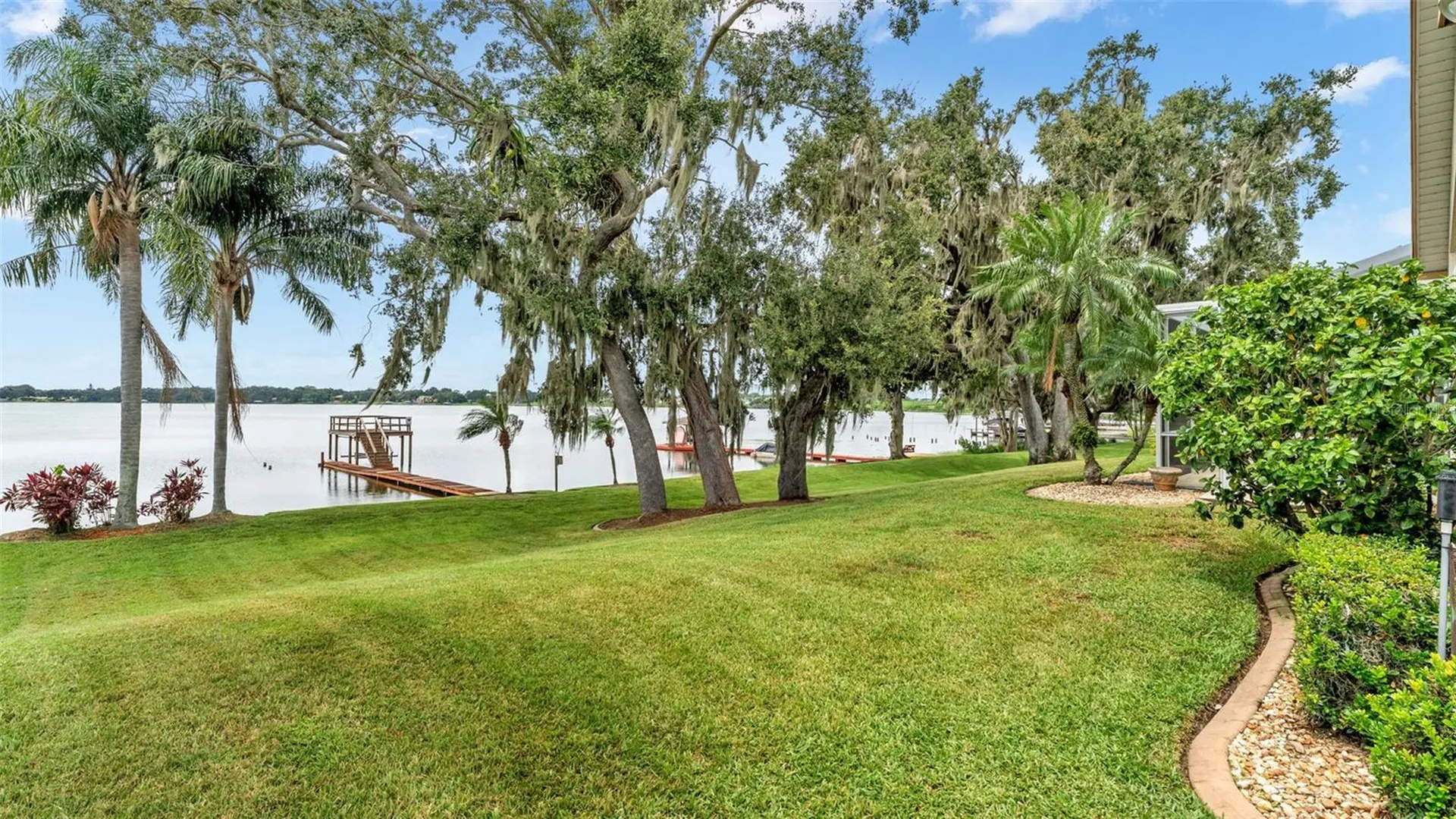 226 Ruby Lake Lane Winter Haven FL 33884