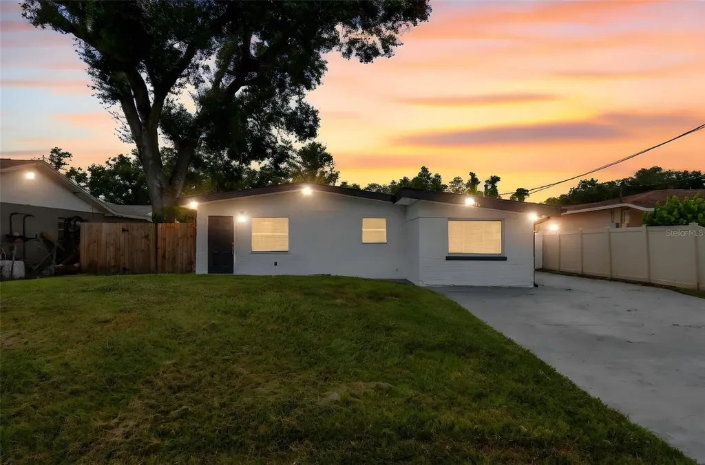 7908 N Thatcher Avenue Tampa FL 33614