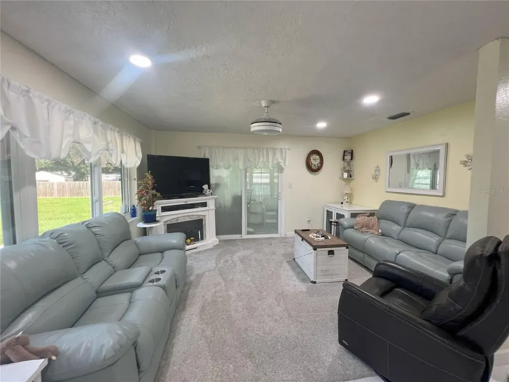 13332 SE 40th Avenue Belleview FL 34420