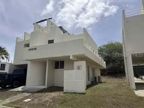 304 Camino Puerto Nuevo Lajas PR 00667