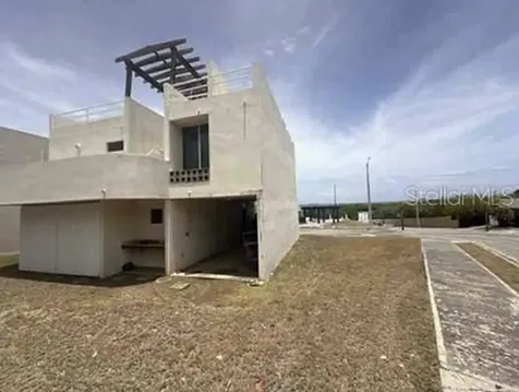 304 Camino Puerto Nuevo Lajas PR 00667