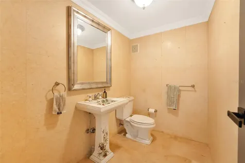 154 Calle Violeta San Juan PR 00927